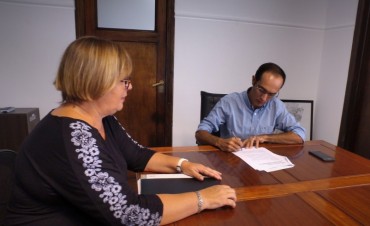 Pisano firm&oacute; la adhesi&oacute;n al Paro de Mujeres