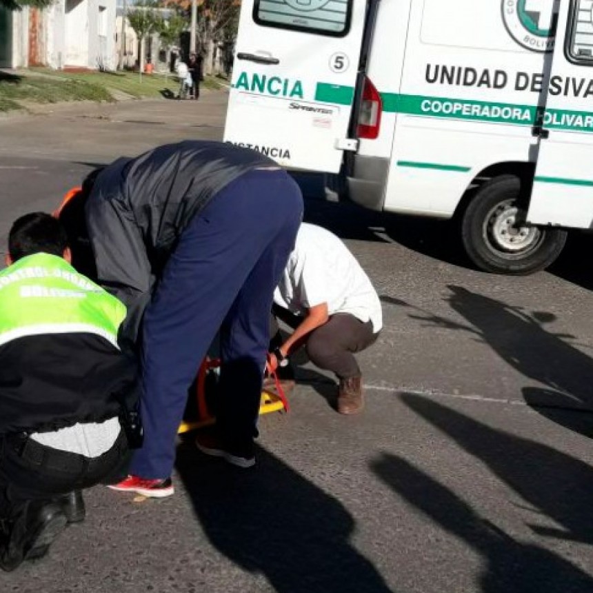 Una mujer sufri&oacute; graves heridas al caer de su bicicleta