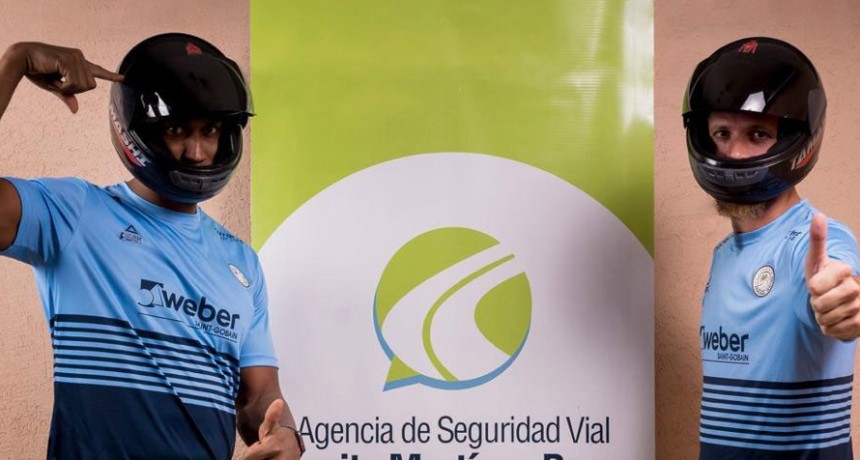 El plantel de Bol&iacute;var Voley particip&oacute; de una campa&ntilde;a de seguridad vial