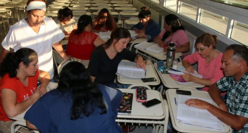 Egresan los primeros 28 cuidadores domiciliarios 