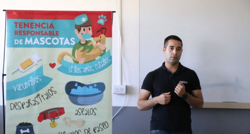 Comenz&oacute; el curso de adiestramiento canino que ofrece la municipalidad