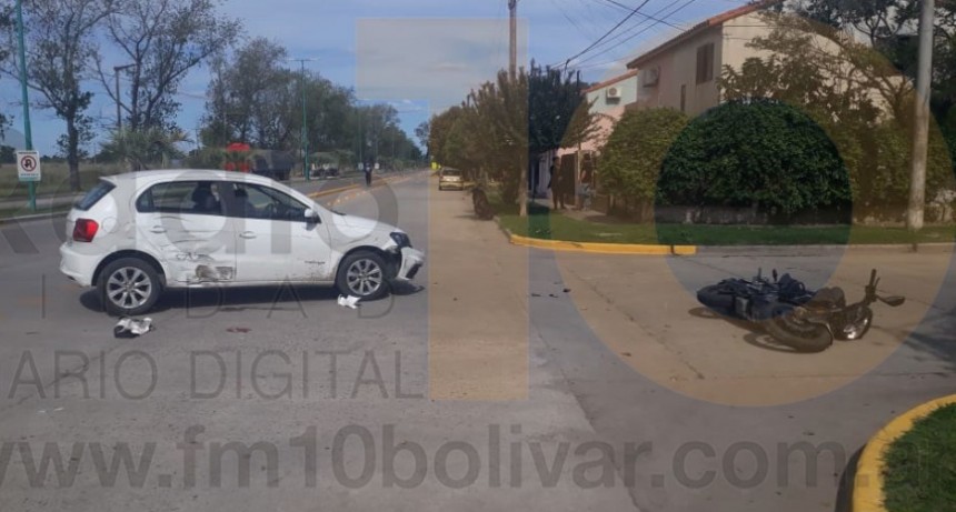 Violento impacto en el ingreso a Barrio Cooperativa 