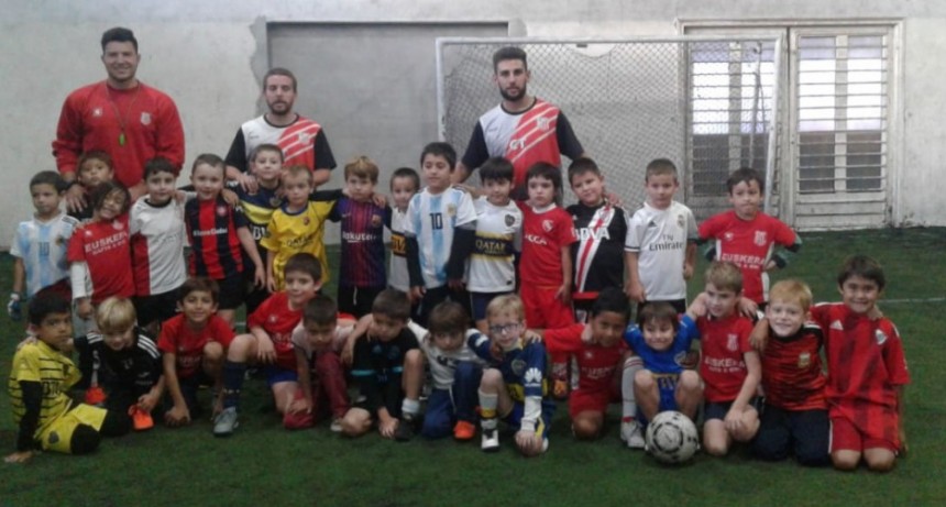 La escuelita de Club Empleados particip&oacute; de un encuentro en Olavarr&iacute;a