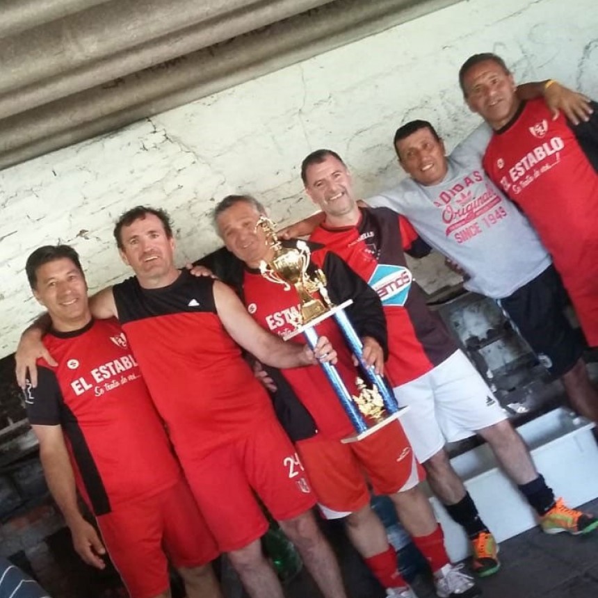 El senior mayores de 48 de Club Casariego grito campe&oacute;n en Henderson
