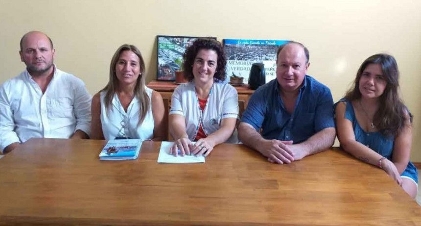 &lsquo;Vamos a ir a clases, pero seguiremos hablando en funci&oacute;n de las paritarias&rsquo;