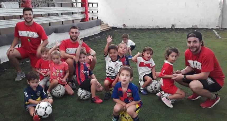 Blas Figueroa; &lsquo;En esta escuelita solo queremos que los chicos aprendan a disfrutar del futbol&rsquo;
