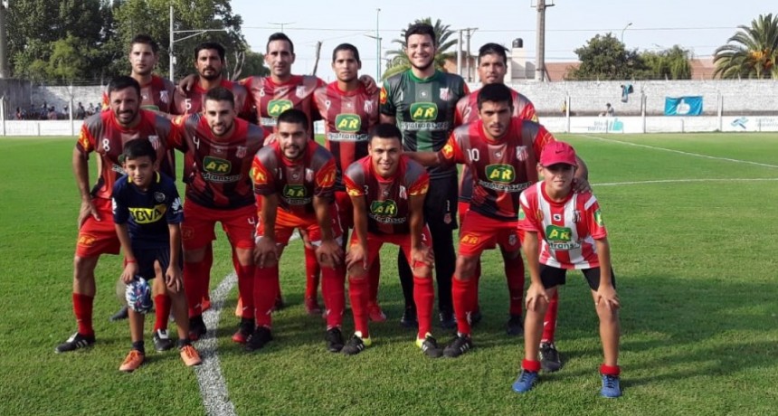 Copa de Campeones; Empleados fue m&aacute;s en la definici&oacute;n por penales y clasific&oacute; (Audios)