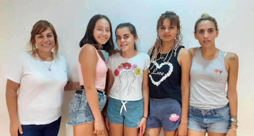 El coro del DIAT particip&oacute; de la presentaci&oacute;n del II Libro de Mujeres Bolivarenses