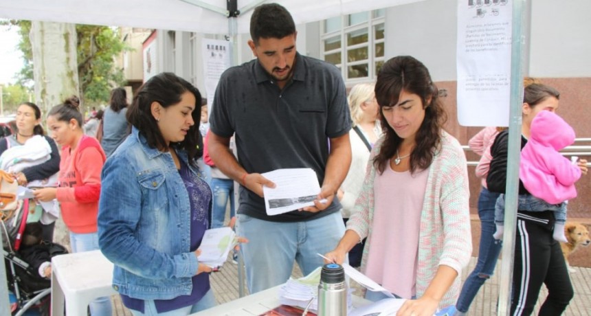 Comenz&oacute; la entrega de la Tarjeta Alimentar en Bol&iacute;var