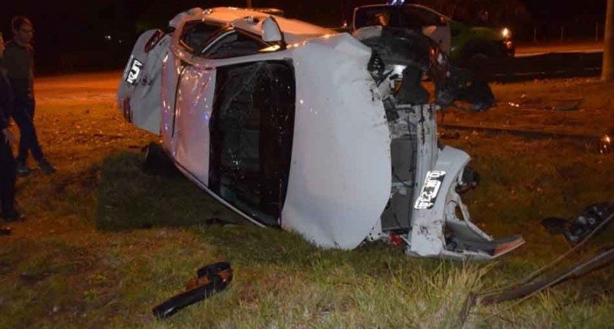 Autopista Fortabat: Violento vuelco, un hombre con heridas graves