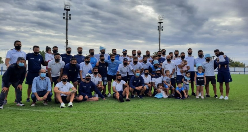 Bol&iacute;var recibi&oacute; al plantel  del Club Ciudad tras la victoria y el ascenso al Torneo Federal A