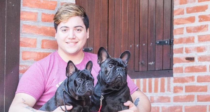 Yaco Casas: “Mis perros  son la familia que yo elijo tener”