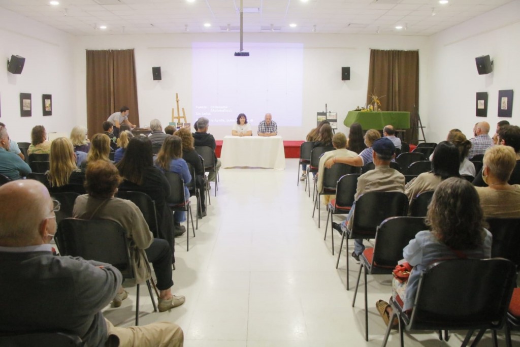 El Municipio acompañó a Miguel Gargiulo en la presentación de la tercera edición de Policronía