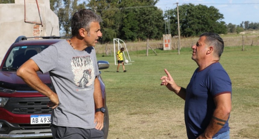 El Director de Deportes visitó clubes y las Escuelas Municipales de Urdampilleta 