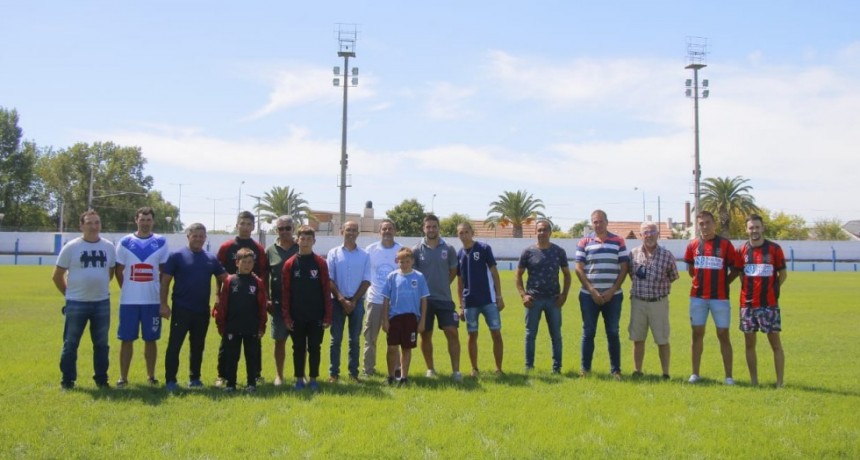 El intendente entregó subsidios a seis clubes deportivos