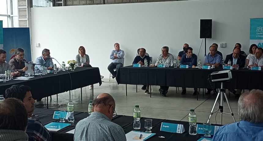 El Intendente participó de una reunión del Comité Cuenca del Río Salado