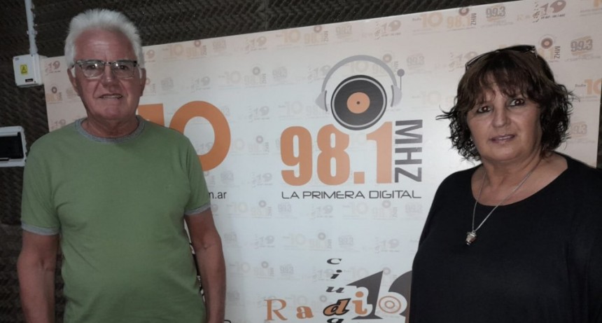 Patricia Remis y Norberto García visitaron los estudios de FM 10 para invitar a la comunidad a la inauguración de la Unidad de Endoscdopía Digestiva