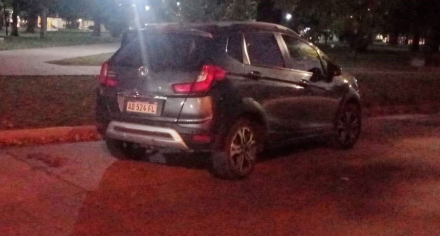 Leve impacto entre la conductora de un auto y un ciclista