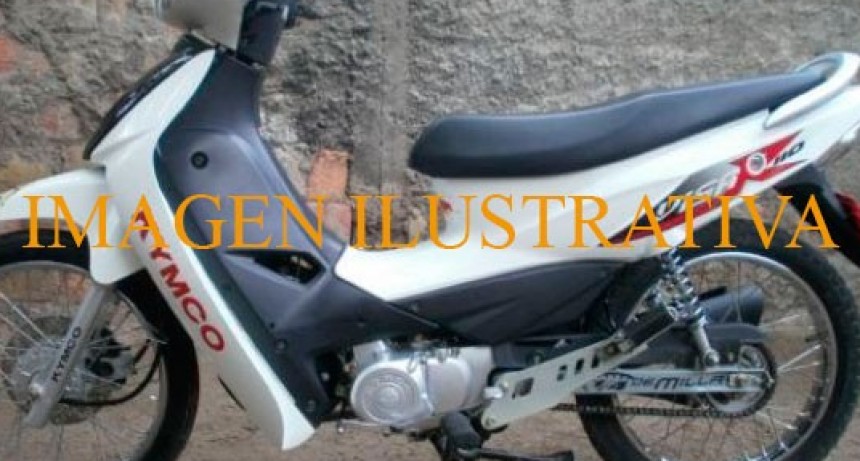  Extraoficial: Se habrían llevado una moto Kymco 110 del frente de un domicilio