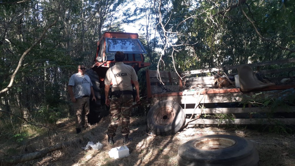 El tractor Deutz, el carro y algunas herramientas que habían sido sustraídas de un campo de Ordoqui, fueron hallados inmediaciones a la localidad de Unzué, partido de Bolívar