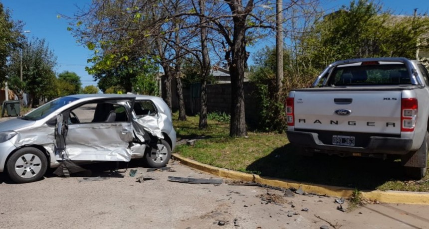 Fuerte colisión en Necochea y Quirno Costa