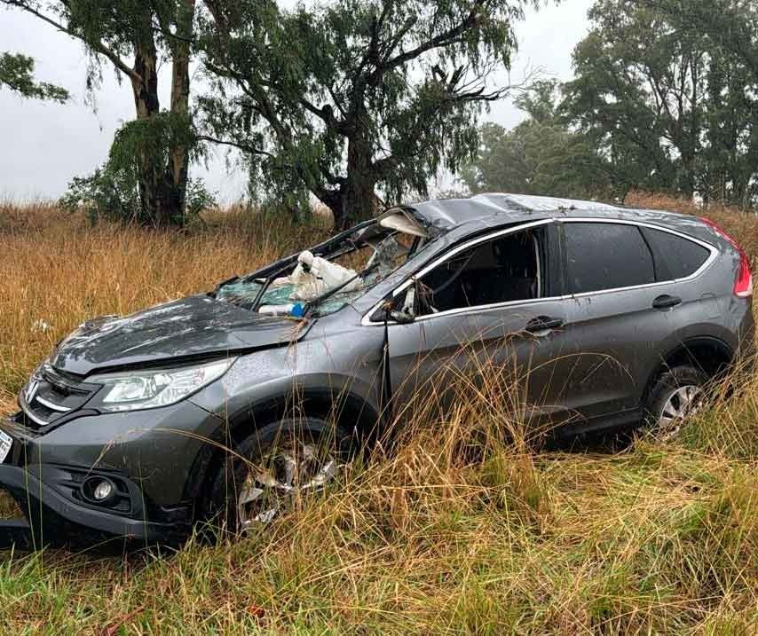 Ruta 205: Un bolivarense sufrió el vuelco de su vehículo