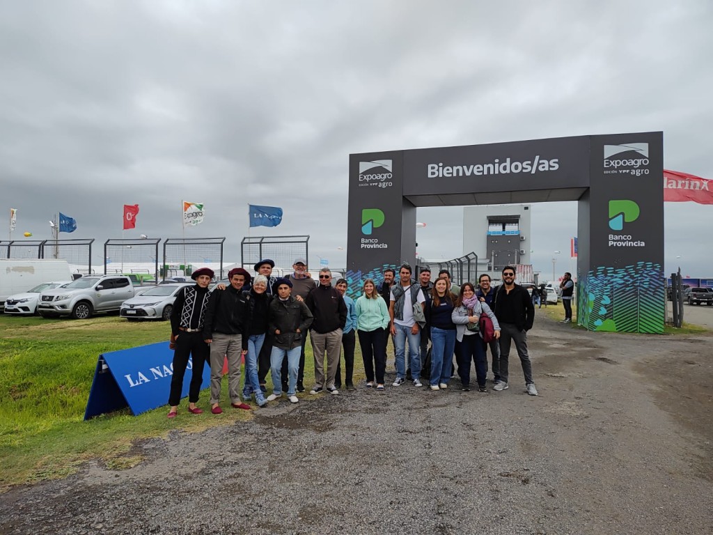 Con la participación de estudiantes de la Escuela Agrotécnica, Asuntos agrarios de la Municipalidad de Bolívar dijo presente en la Expoagro 2025