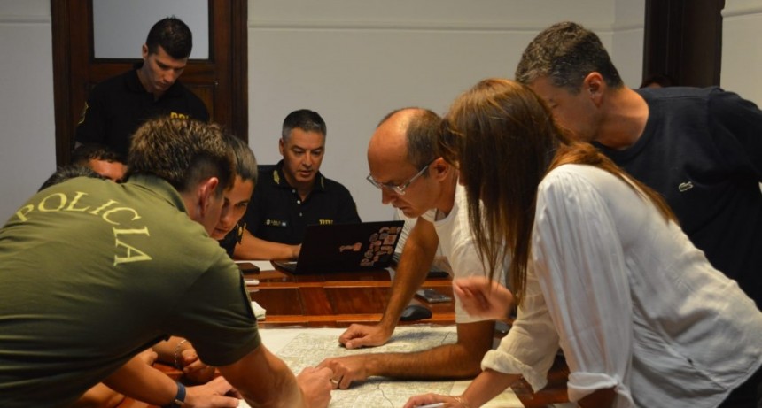 Retomaron hoy la búsqueda de las tres personas desparecidas, desdoblando el equipo hacia la zona de El Cabildo y Ruta 205