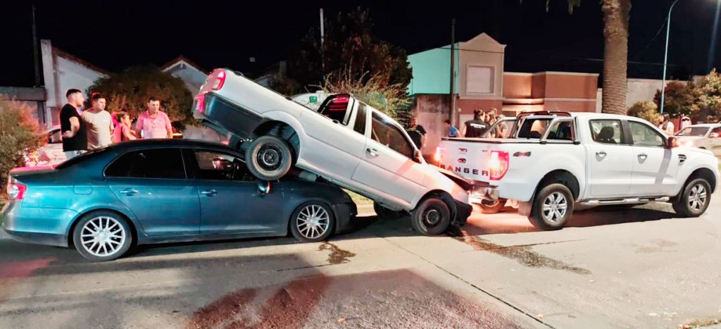 Colisi&oacute;n por alcance de tres veh&iacute;culos, en avenida Lavalle