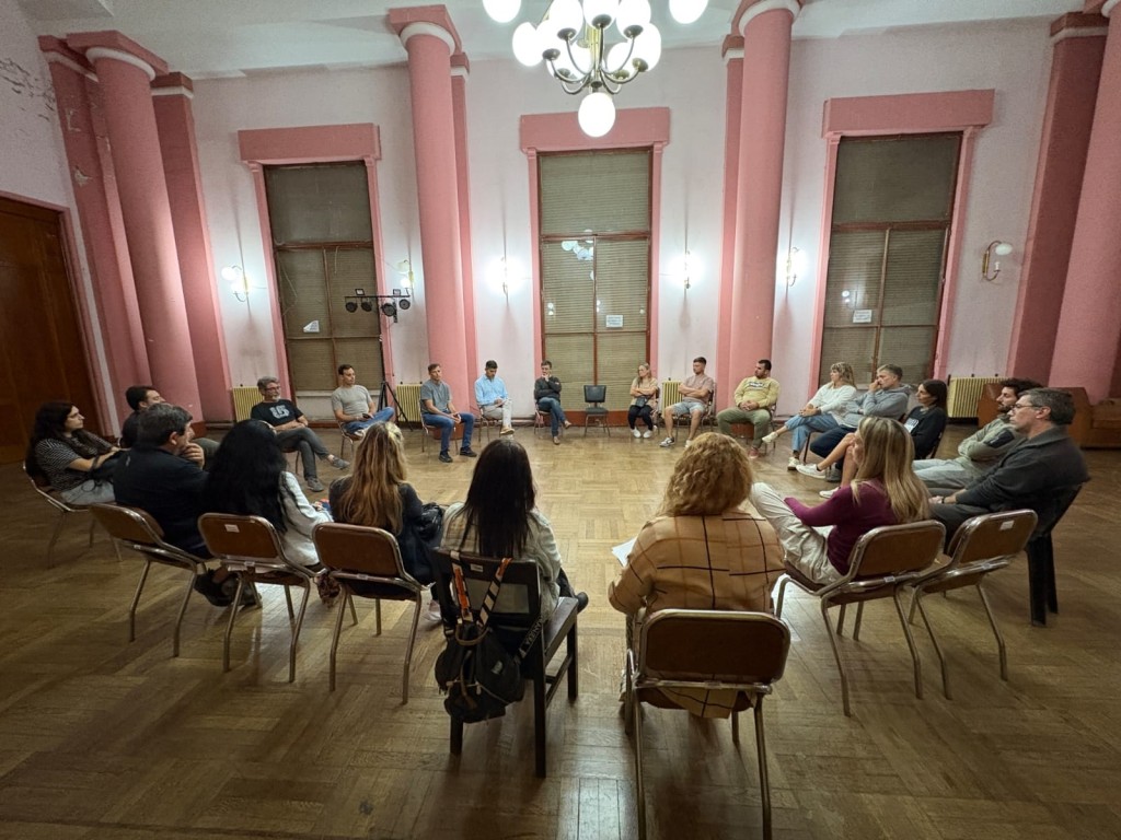 Bucca se reuni&oacute; con vecinos para avanzar en obras de Cord&oacute;n Cuneta y Mejorado