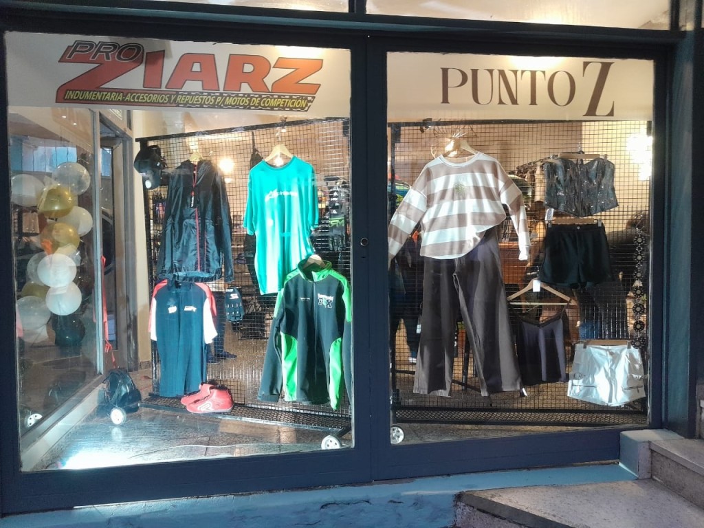 Pablo Ziarzolo y familia Inauguraron ProZiarz y Punto Z