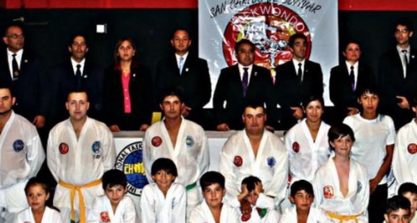 Taekwondo: Nuevo examen para avances de cinturones