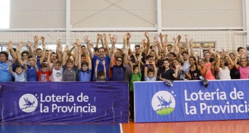 Javier Weber brind&oacute; una cl&iacute;nica para juveniles en el Club Ciudad de Bol&iacute;var
