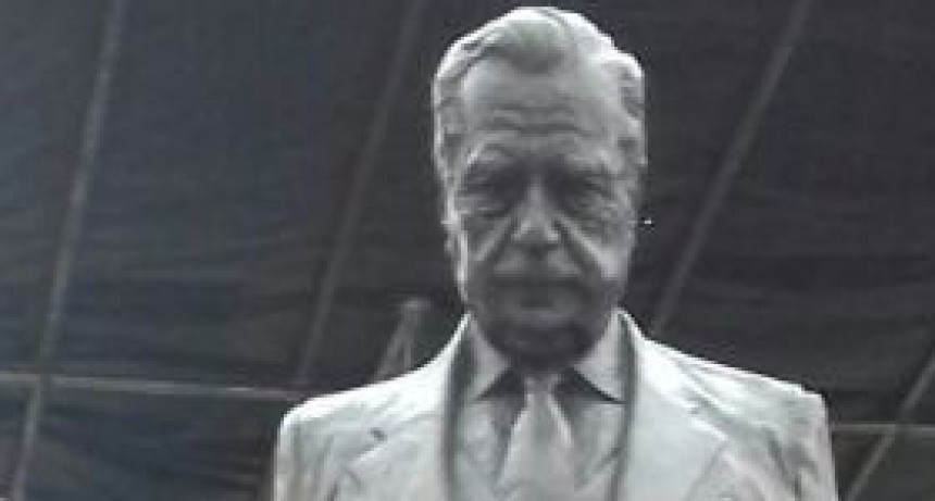 Integrantes del Comit&eacute; UCR Bol&iacute;var participaron de la inauguraci&oacute;n del monumento a Alfons&iacute;n