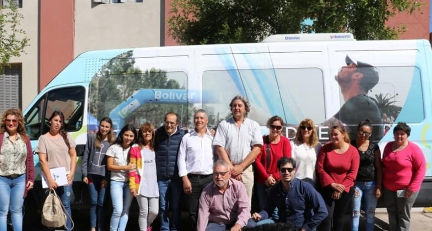 Marcos Pisano resolvi&oacute; el tema de transporte a estudiantes de Urdampilleta y Pirovano