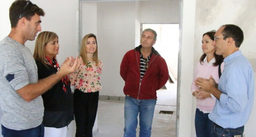 El intendente Pisano recorri&oacute; la obra de la Escuela de Educaci&oacute;n Especial N&deg; 502