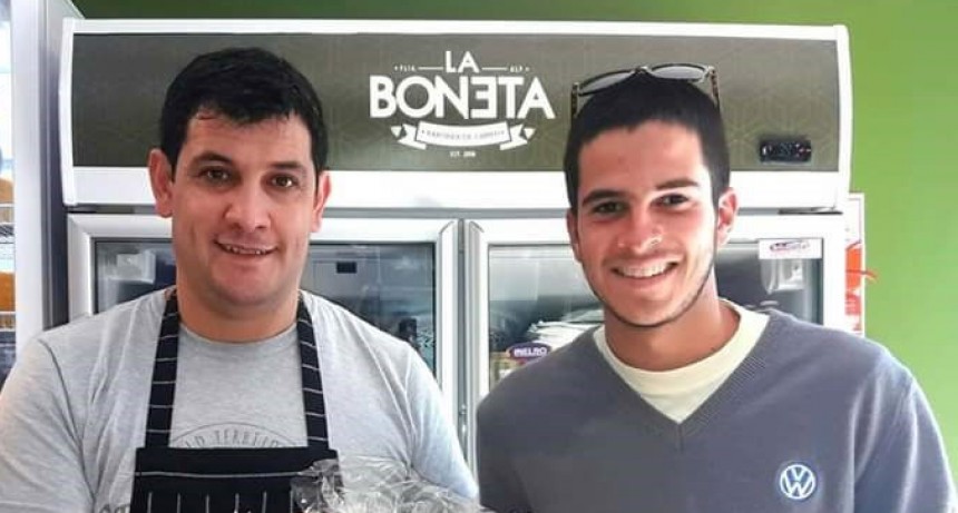La Boneta hizo entrega del huevo de pascuas que sorteaba entre sus clientes