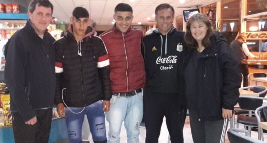 La municipalidad despidi&oacute; a Stampone y Lezcano que concentrar&aacute;n junto a la Selecci&oacute;n Argentina