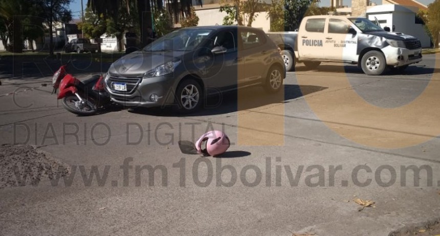 Accidente Av. Belgrano y calle Bernardo de Irigoyen: Dos femeninas fueron derivadas al hospital a modo preventivo