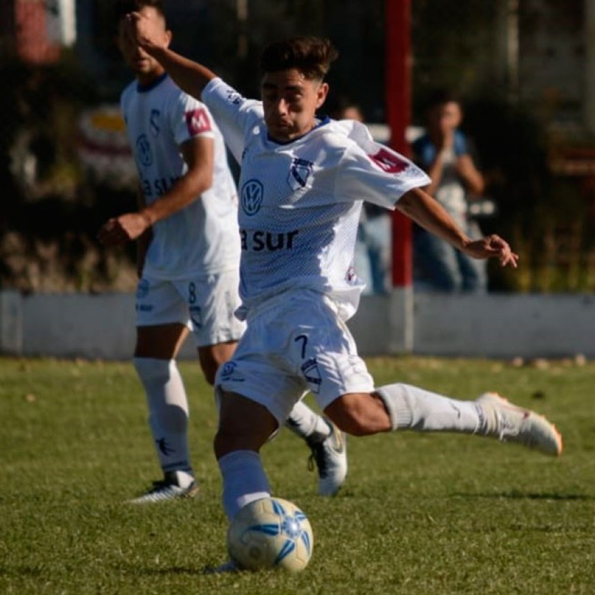 Empleados, Independiente y Atl&eacute;tico van por la segunda. Balonpie debuta este domingo
