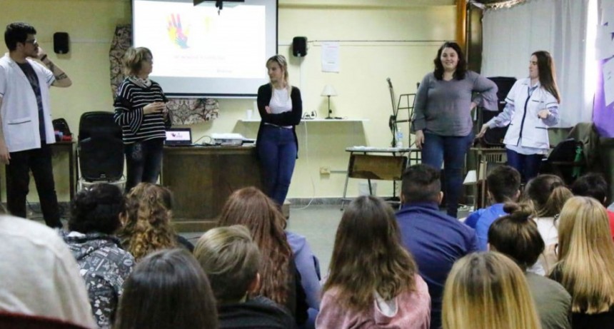Contin&uacute;a el ciclo de charlas Encuentro Joven de G&eacute;neros y Diversidad