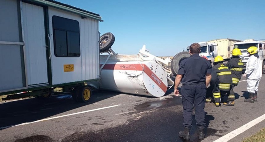 Ruta 65: Un cami&oacute;n impact&oacute; ante una formaci&oacute;n agr&iacute;cola