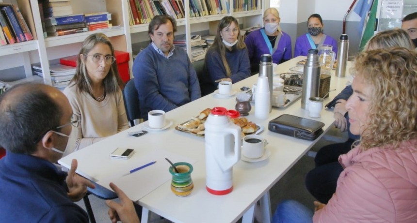 El intendente Pisano participó de una reunión de trabajo con el equipo del CRUB (Centro Regional Universitario)
