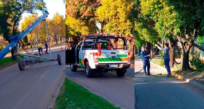 Una camioneta que remolcaba un Sinfín, cortó parte del tendido eléctrico en avenida 25 de Mayo y Mitre