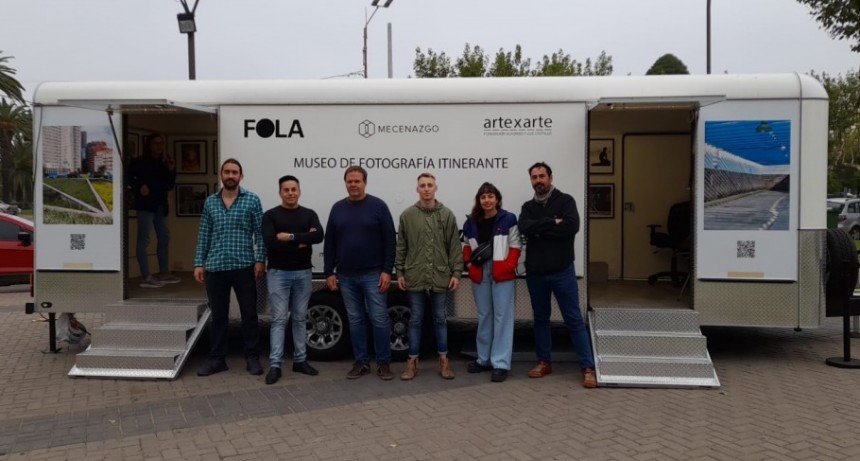 Hablamos en FM 10, con el Director de FOLA (Museo de Fotografía Itinerante), que ya llegó a Bolívar
