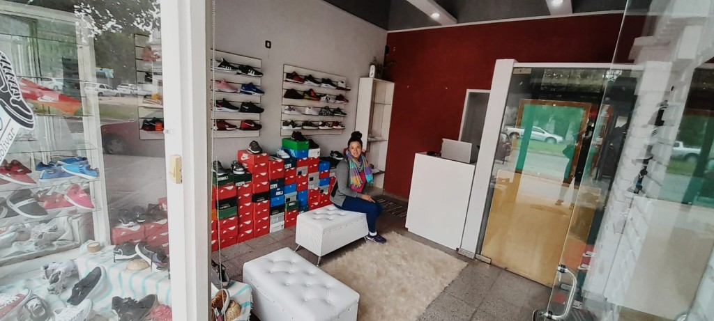 El Reino del Calzado llegó con buenas noticias, todas las zapatillas, todas las marcas y excelentes precios y condiciones