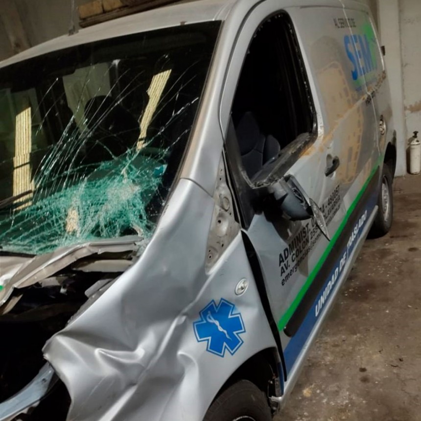 Esteban Fabián Borra: “Trasladábamos a una paciente cardíaca hacia Lobos y se nos cruzó un animal vacuno sobre la ruta”