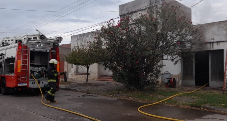 Incendio de una vivienda en planta urbana