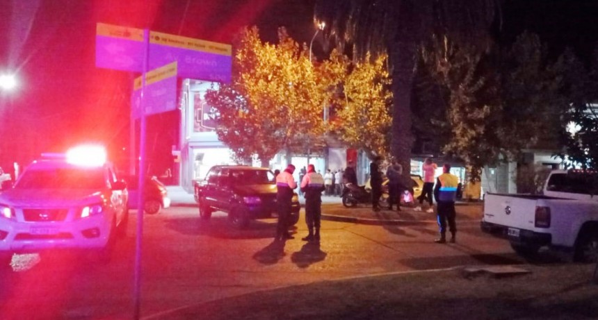 Impacto de dos camionetas y una moto, en la esquina de Leiria y avenida Brown