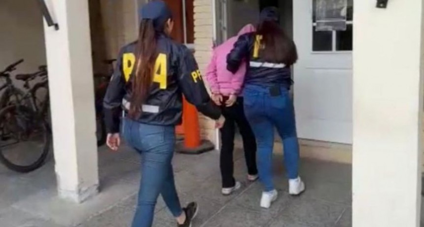 Detuvieron a una falsa médica en Neuquén: le había robado el título a una Profesional Alvearense y atendía pacientes a domicilio. La trasladan a General Alvear para ser indagada